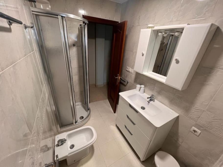 Villa Casa Con Terraza En El Casco Betanzos Exterior foto